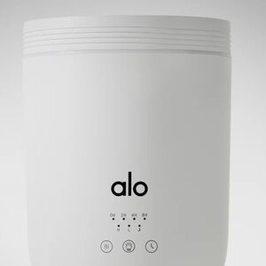 ALO Yoga White Aroma Diffuser